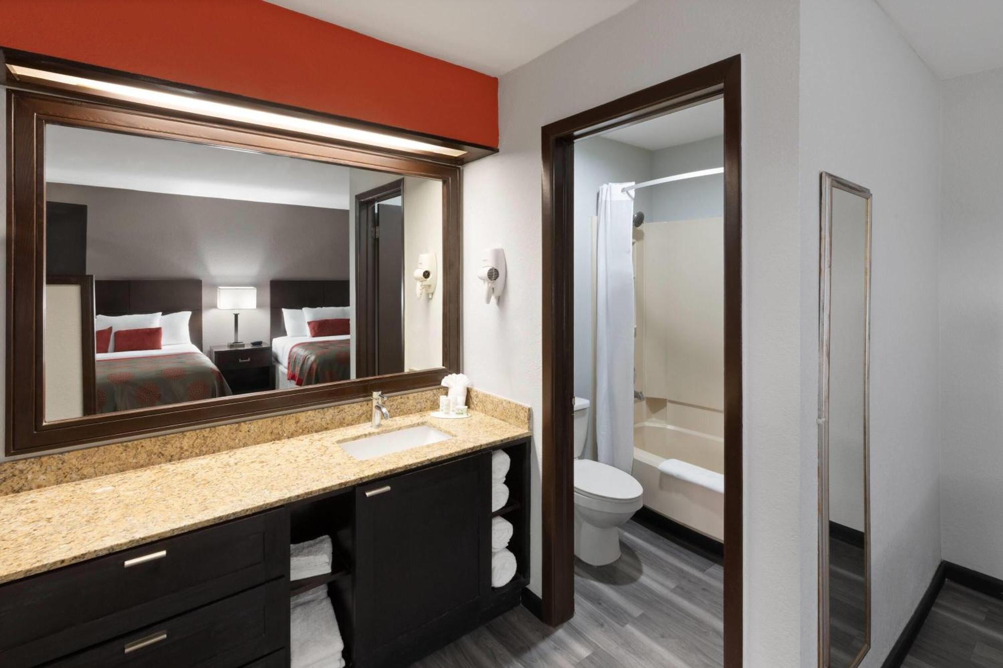 Hotel Ramada by Wyndham El Paso Exterior foto