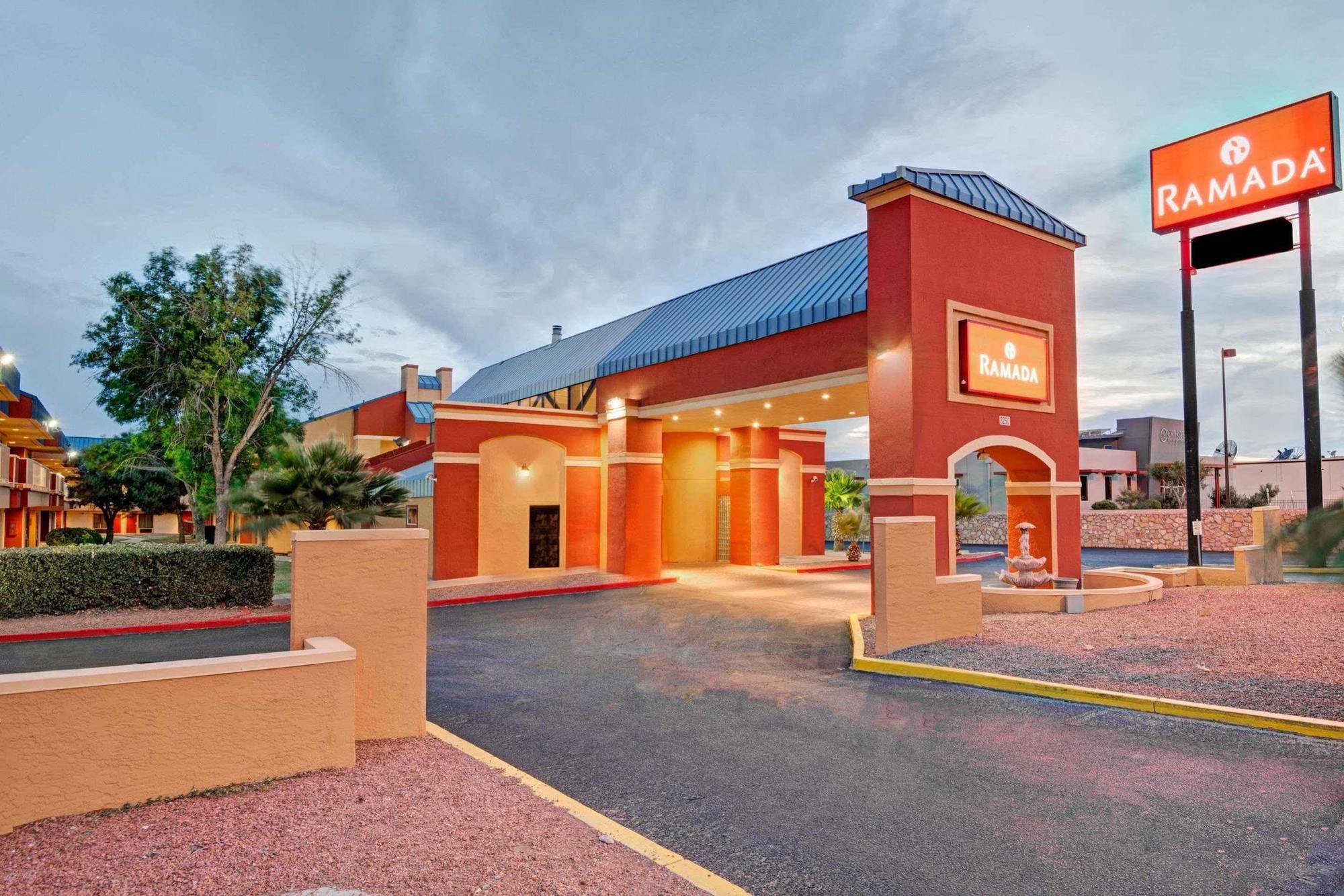 Hotel Ramada by Wyndham El Paso Exterior foto